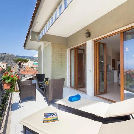 Double House Bybeach Апартаменты